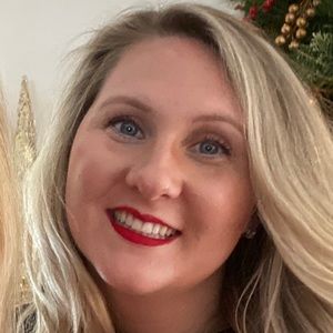 Meet your Posher, Whitney